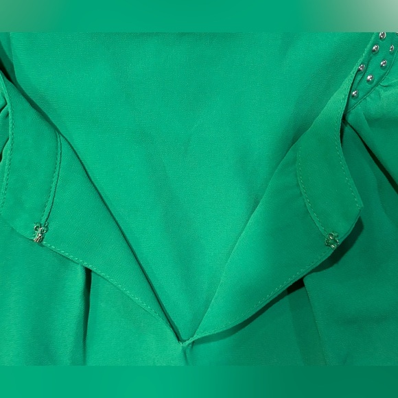 Women’s V-neck, Sleeveless Blouse, Lining inside - Picture 4 of 4